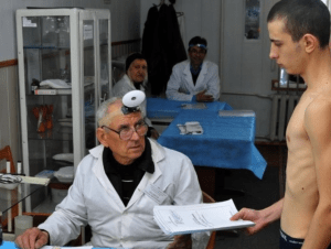 Обложка новости Контрольное медицинское освидетельствование: что это такое и как подготовиться, чтобы не оказаться в армии